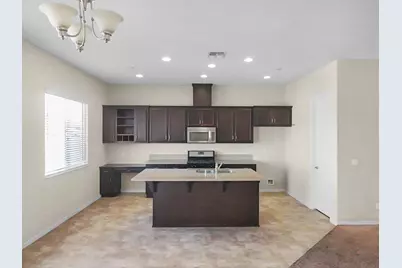 1724 W Summer Blossom Way, Hanford, CA 93230 - Photo 7