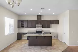 1724 W Summer Blossom Way, Hanford, CA 93230 - Photo 7