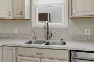 1625 Spring St, Stockton, CA 95206 - Photo 9
