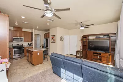 320 Bathbridge Lane, Sacramento, CA 95823 - Photo 13
