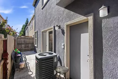 320 Bathbridge Lane, Sacramento, CA 95823 - Photo 21