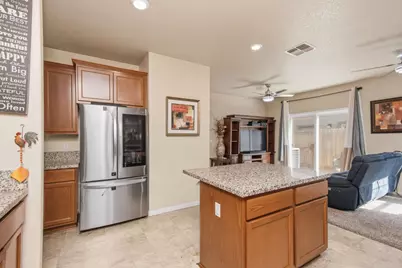 320 Bathbridge Lane, Sacramento, CA 95823 - Photo 11