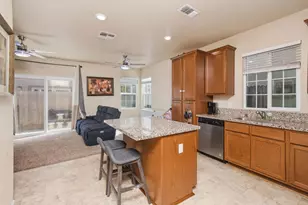 320 Bathbridge Ln, Sacramento, CA 95823 - Photo 7