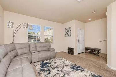 320 Bathbridge Lane, Sacramento, CA 95823 - Photo 5