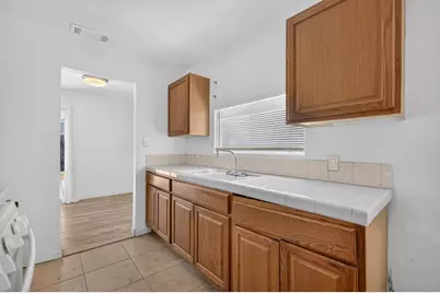 2176 68th Avenue, Sacramento, CA 95822 - Photo 15