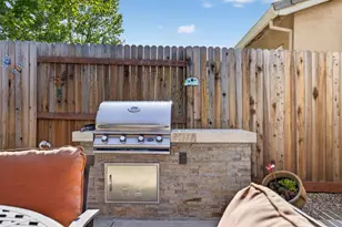 4520 Crown Bench Cir, Elk Grove, CA 95757 - Photo 27
