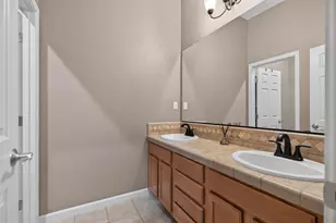 4520 Crown Bench Cir, Elk Grove, CA 95757 - Photo 31