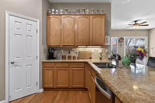 4520 Crown Bench Cir, Elk Grove, CA 95757 - Photo 21