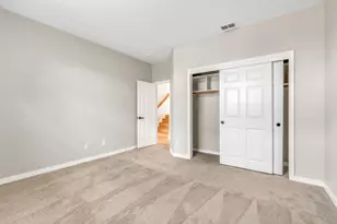6937 Hollybrook Dr, Sacramento, CA 95823 - Photo 25