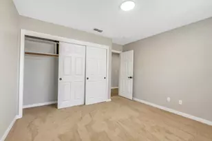 6937 Hollybrook Dr, Sacramento, CA 95823 - Photo 49