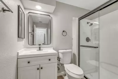 6937 Hollybrook Drive, Sacramento, CA 95823 - Photo 23
