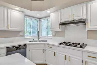 6937 Hollybrook Drive, Sacramento, CA 95823 - Photo 15