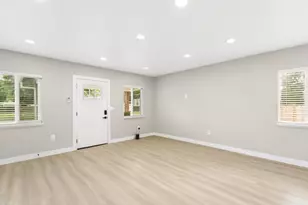 911 Lincoln Ave, Woodland, CA 95695 - Photo 5