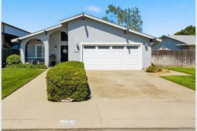 879 Carson Avenue, Manteca, CA 95337 - Photo 1