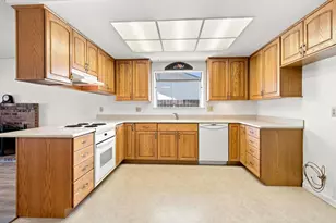 879 Carson Ave, Manteca, CA 95337 - Photo 9
