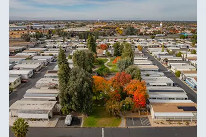 E Yosemite Avenue #143, Manteca, CA 95336 - Photo 31