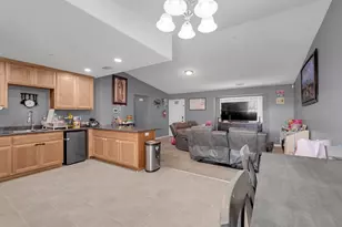 7480 W Meadowlark Ct, Winton, CA 95388 - Photo 9