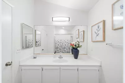 5045 N Laguna Drive, Sacramento, CA 95823 - Photo 25