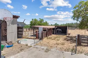 906 Hoyer Rd, Newman, CA 95360 - Photo 35