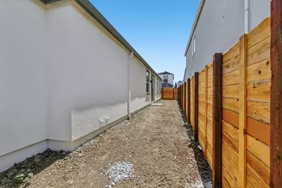 6425 Ventris Walk, Sacramento, CA 95823 - Photo 35