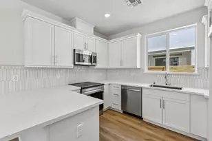 6425 Ventris Walk, Sacramento, CA 95823 - Photo 11