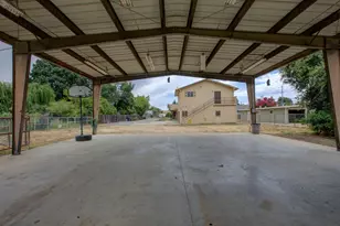 1729 Beverly Dr, Modesto, CA 95358 - Photo 21