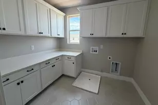 8171 Craiglee Wy, Elk Grove, CA 95757 - Photo 9