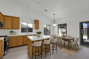 528 Burgundy St, Los Banos, CA 93635 - Photo 7