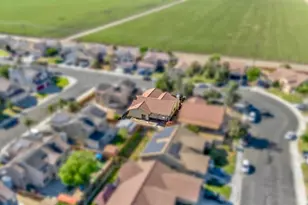 528 Burgundy St, Los Banos, CA 93635 - Photo 43