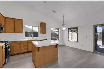 528 Burgundy Street, Los Banos, CA 93635 - Photo 25