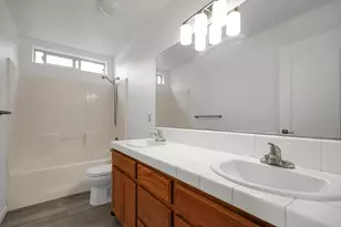 528 Burgundy St, Los Banos, CA 93635 - Photo 13