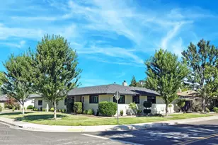 2215 Mira Flores Dr, Turlock, CA 95380 - Photo 1