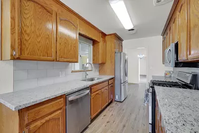 248 S Lawrence Avenue, Yuba City, CA 95991 - Photo 11
