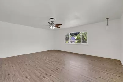 248 S Lawrence Avenue, Yuba City, CA 95991 - Photo 15