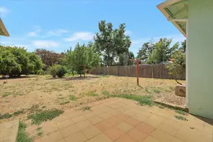 248 S Lawrence Ave, Yuba City, CA 95991 - Photo 21