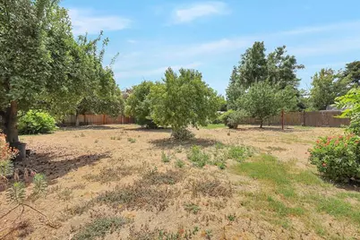 248 S Lawrence Avenue, Yuba City, CA 95991 - Photo 23