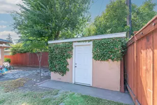 1305 Glenwood Dr, Modesto, CA 95350 - Photo 33