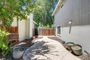 6932 Springmont Dr, Elk Grove, CA 95758 - Photo 45