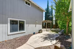 6932 Springmont Dr, Elk Grove, CA 95758 - Photo 45