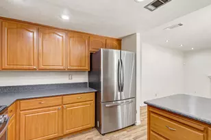 6932 Springmont Dr, Elk Grove, CA 95758 - Photo 23