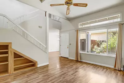 6932 Springmont Drive, Elk Grove, CA 95758 - Photo 9