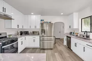 750 Collins Ave, Fresno, CA 93706 - Photo 9