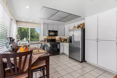 2810 Bogdan Court, Sacramento, CA 95827 - Photo 23