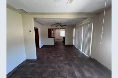 1217 Woodman Way, Modesto, CA 95350 - Photo 43
