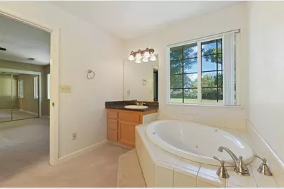 11220 N Golfview Road, Lodi, CA 95240 - Photo 29