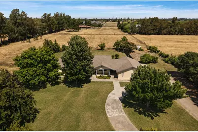11220 N Golfview Road, Lodi, CA 95240 - Photo 1