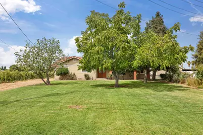 10675 E Peltier Road, Acampo, CA 95220 - Photo 3