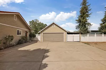10675 E Peltier Road, Acampo, CA 95220 - Photo 7