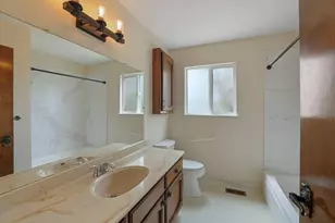 10675 E Peltier Rd, Acampo, CA 95220 - Photo 45