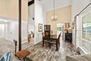 7040 Ellsworth Cir, Fair Oaks, CA 95628 - Photo 11